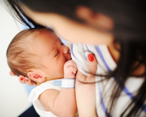 melancarkan produksi ASI Praktik Mudah Melancarkan Produksi ASI Secara Alami