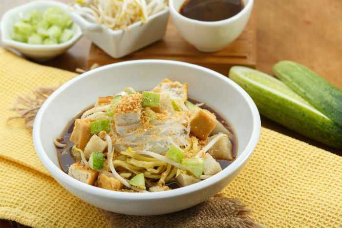 Sajian rujak khas Nusantara