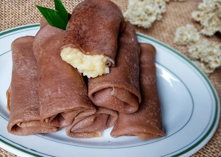 sajian kue dadar gulung