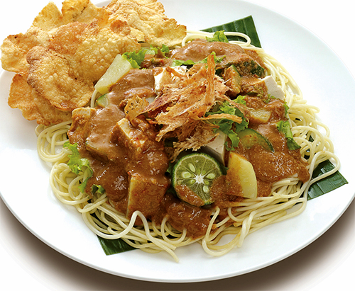 Sajian rujak khas Nusantara