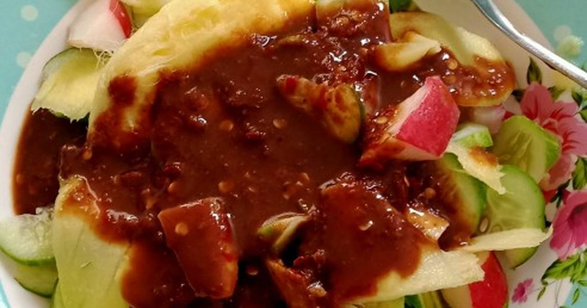 Sajian rujak khas Nusantara
