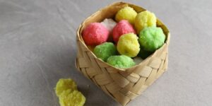 referensi-jajanan-pasar-dari-kelapa