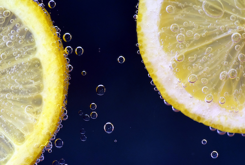 kebaikan mengonsumsi lemon