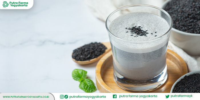 kreasi-minuman-charcoal