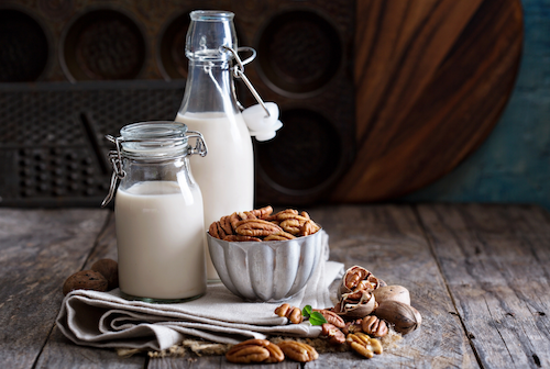 Sajian susu kacang pecan