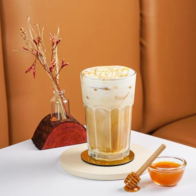 olahan unik iced latte drink