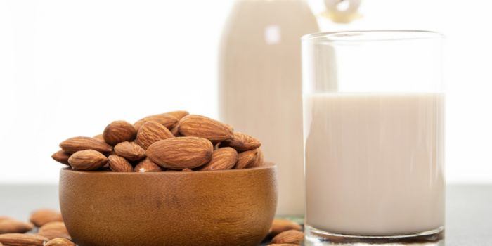 manfaat susu almond