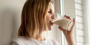 drinking-soy-milk-powder-benefits