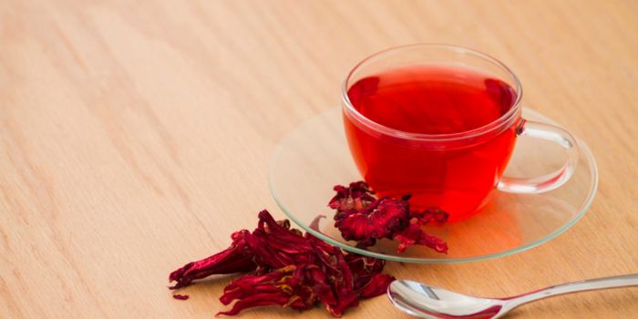 manfaat-teh-bunga-mawar-merah