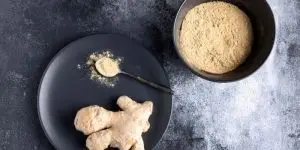 manfaat-daun-kunyit-putih