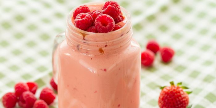 powder-drink-strawberries-benefits