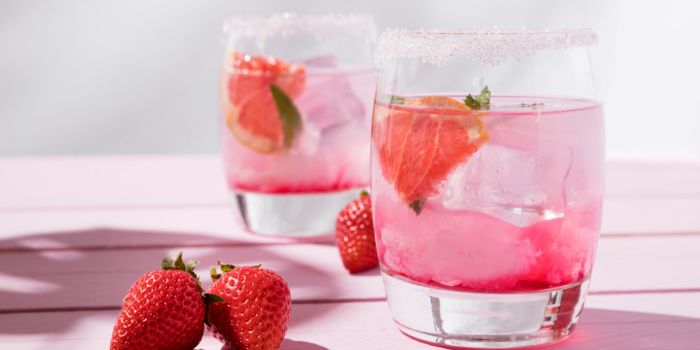 powder-drink-strawberries