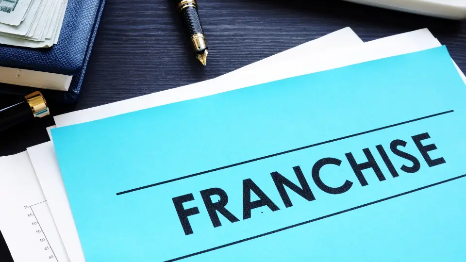 brand sendiri vs franchise