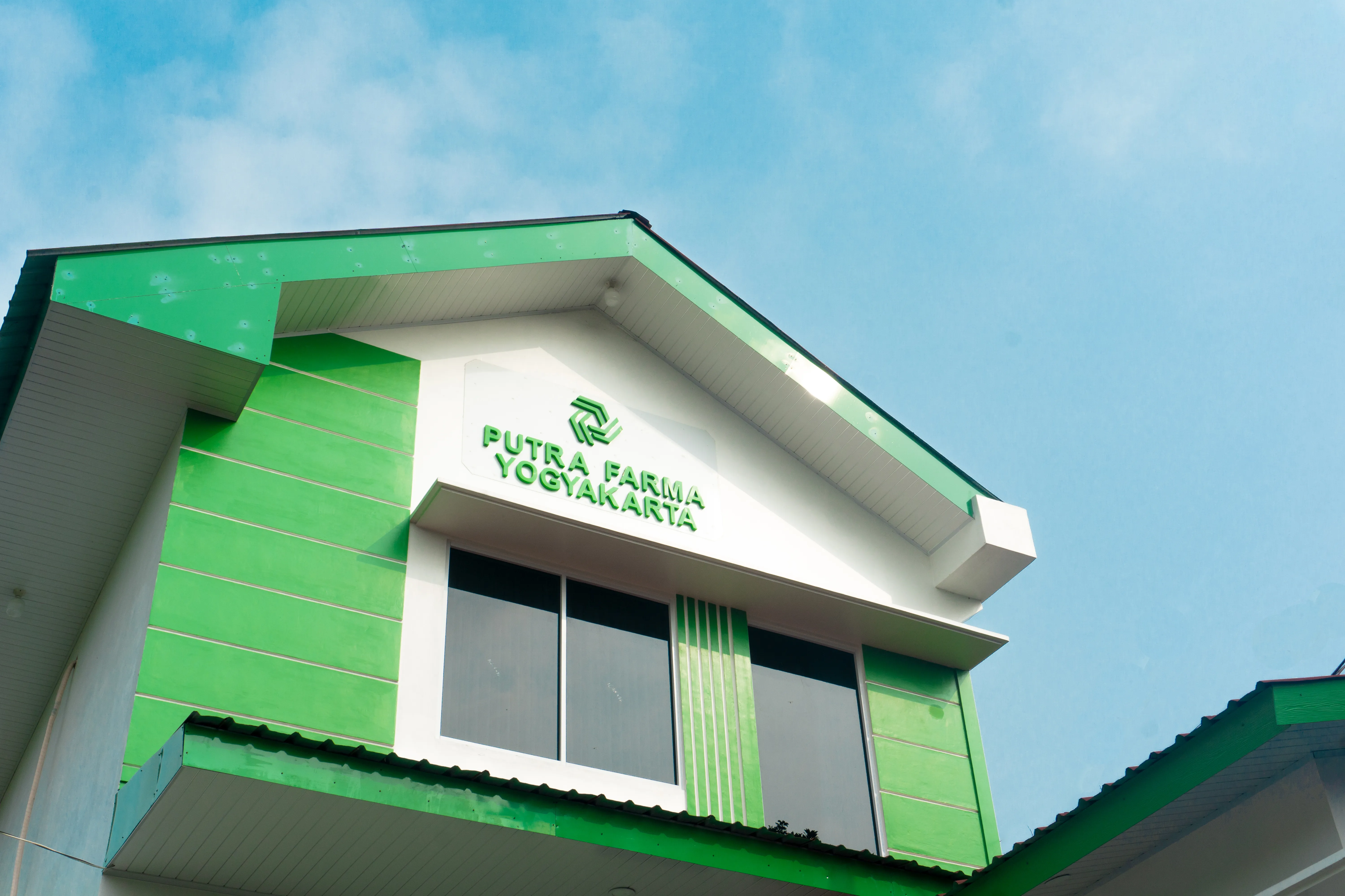 Pabrik Formulasi Produk Maklon Minuman Serbuk Putra Farma Yogyakarta